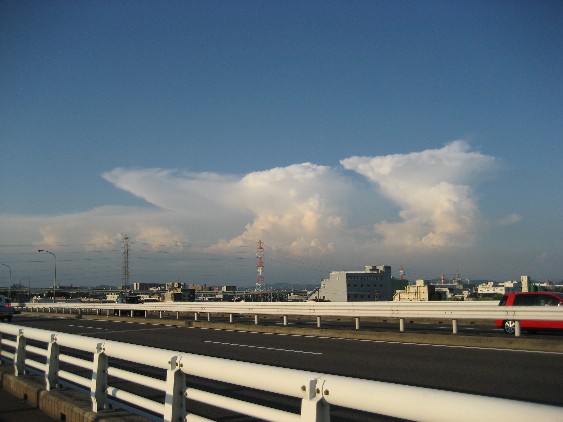 2007cumulonimbus.jpg(51 Kbyte)